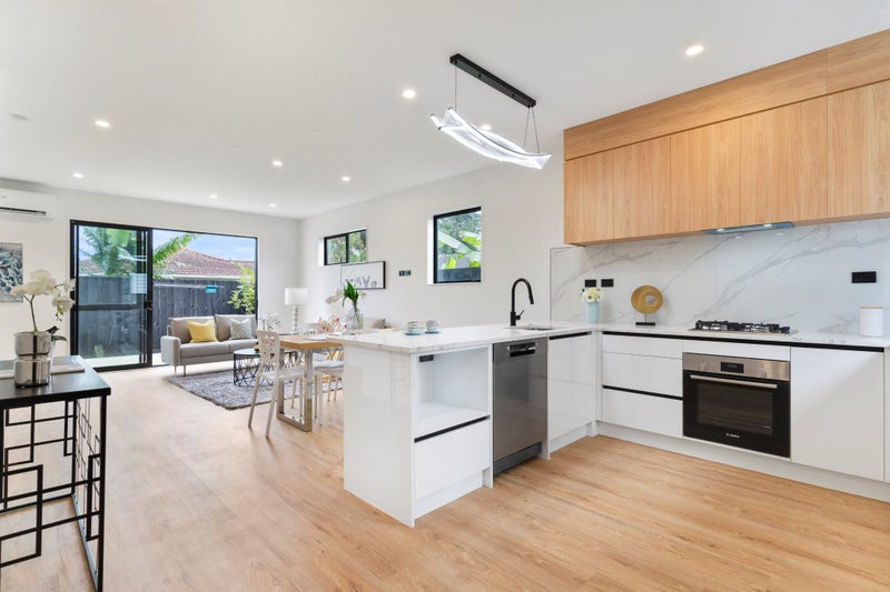 697 Massey Road, Māngere, Auckland - Carousel 2