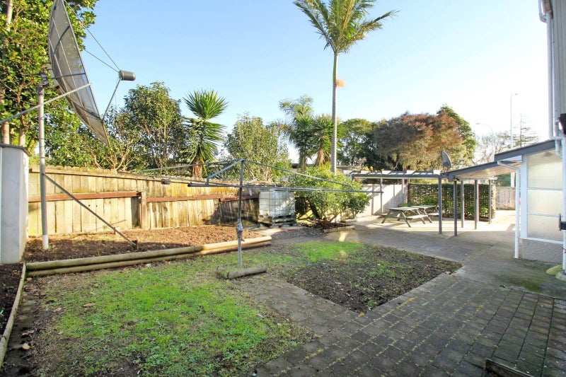 320 Bucklands Beach Road, Bucklands Beach, Auckland - Carousel 17