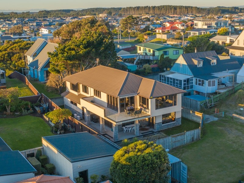 15A Robbie Street, Foxton Beach, Foxton - Carousel 2