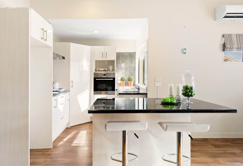 4/62 Fernhill Way, Oteha, Auckland - Carousel 1