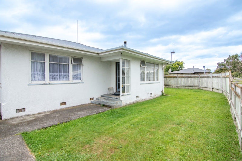 41 Aberdeen Avenue, Takaro, Palmerston North - Carousel 1
