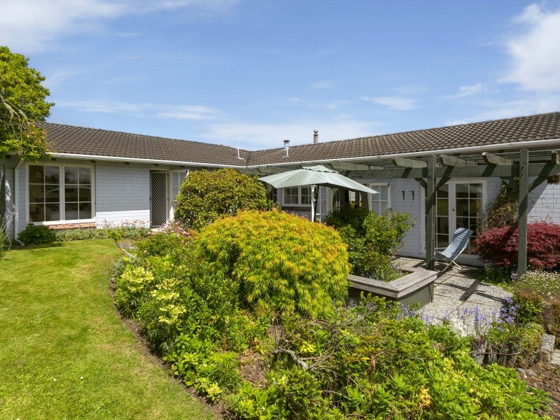 60 Harvey Street, Waipahihi, Taupo - Carousel 2