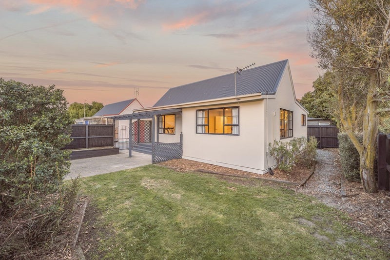 2/10 Hersham Place, Bromley, Christchurch - Carousel 2