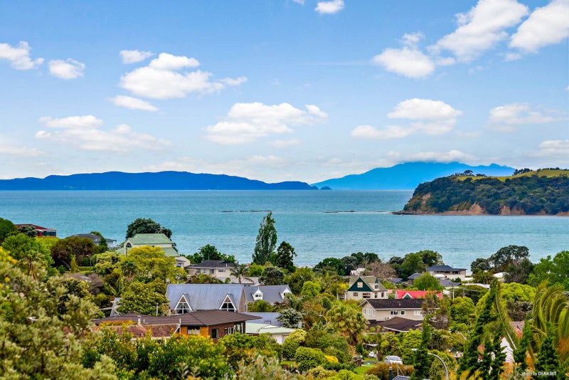 728 Whangaparaoa Road, Stanmore Bay, Whangaparaoa - Carousel 1