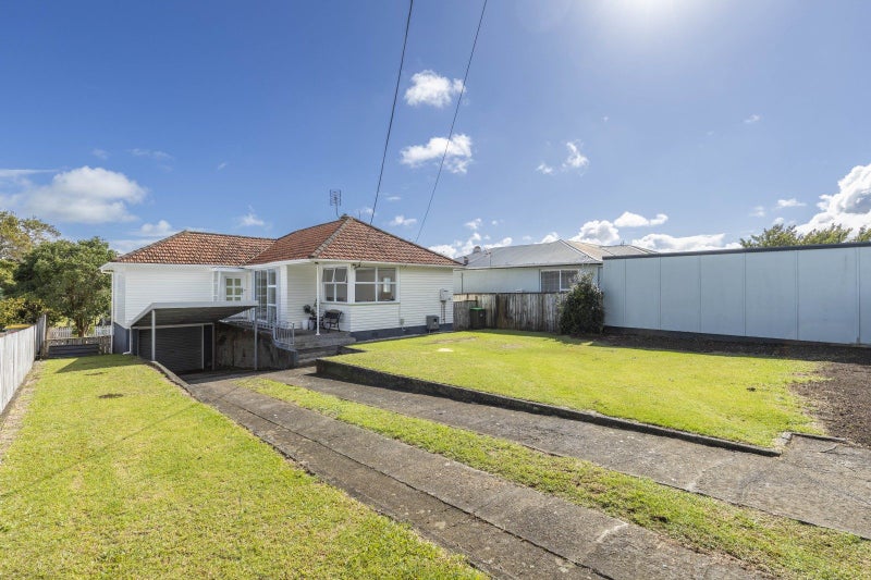 15 Tarahua Road, Vogeltown, New Plymouth - Carousel 1
