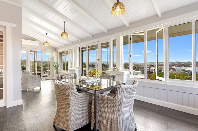 44 College Street, College Estate, Whanganui - Carousel 1