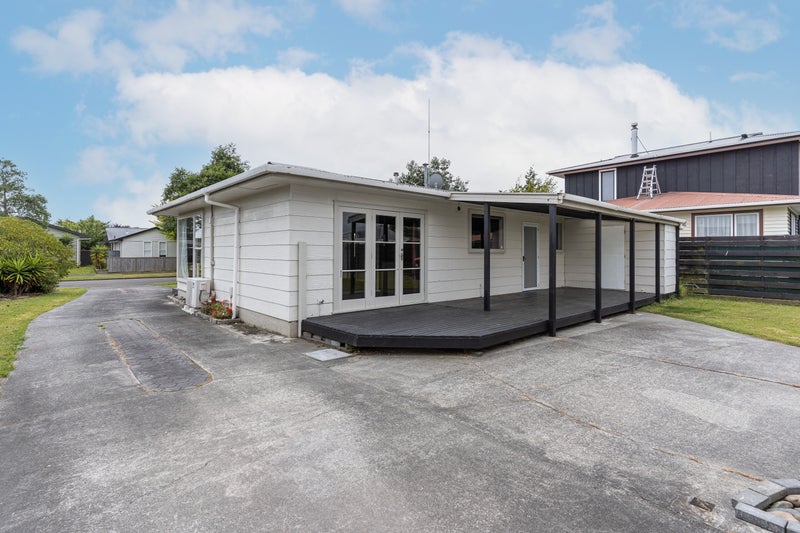 18 Motuoapa Place, Kelvin Grove, Palmerston North - Carousel 24