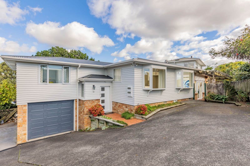 18 Ridge Road, Howick, Auckland - Carousel 1