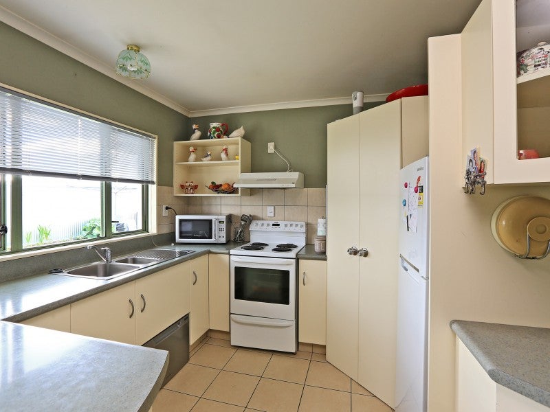 437 Hemi Street, Raureka, Hastings - Carousel 2