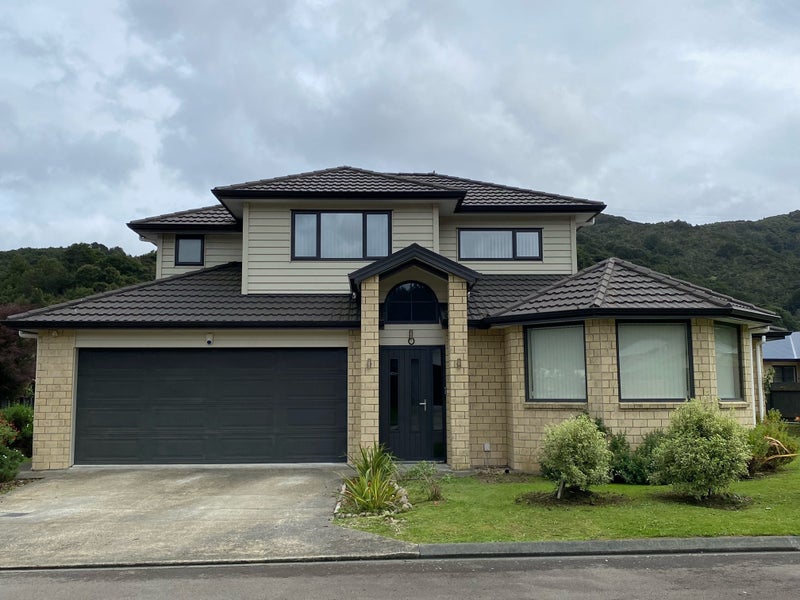 3 Sun Valley Way, Wainuiomata, Lower Hutt - Carousel 1