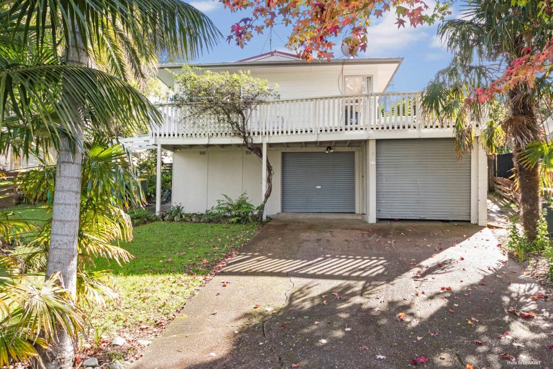 19 Temuri Place, Glendene, Auckland - Carousel 1