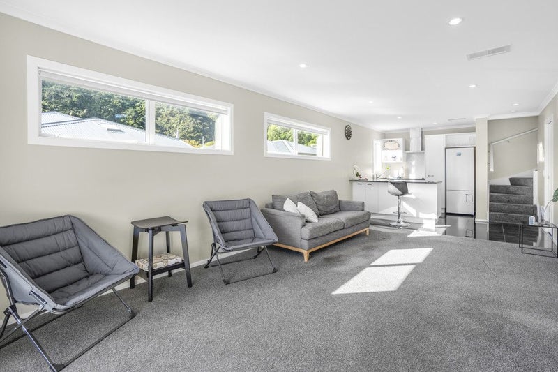 1/121 Muritai Road, Eastbourne, Lower Hutt - Carousel 2