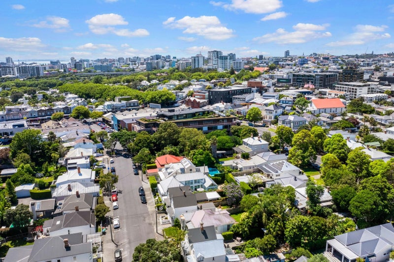 26 Brown Street, Ponsonby, Auckland - Carousel 46