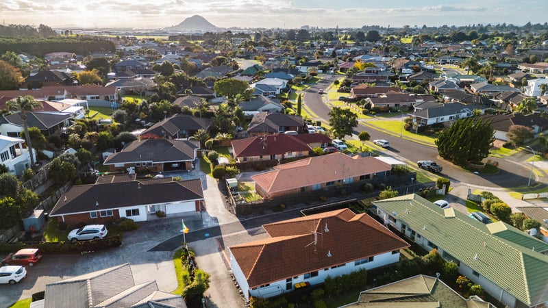 28A Laburnum Glen, Mount Maunganui, Mount Maunganui - Carousel 35