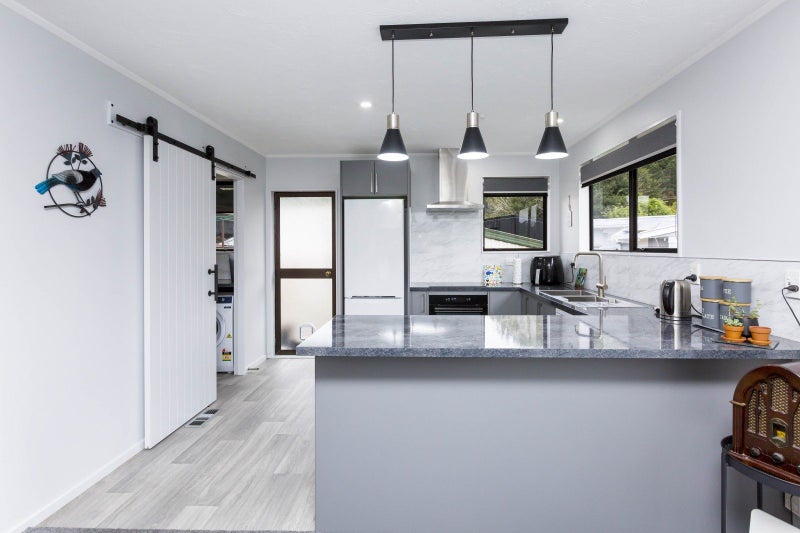 3 Topaz Street, Birchville, Upper Hutt - Carousel 1