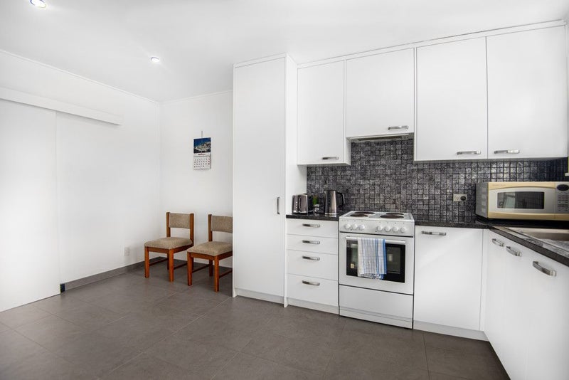 79A Miramar Avenue, Miramar, Wellington - Carousel 2