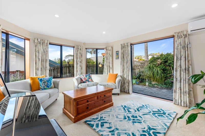 19 Angel Way, Stanmore Bay, Whangaparaoa - Carousel 2