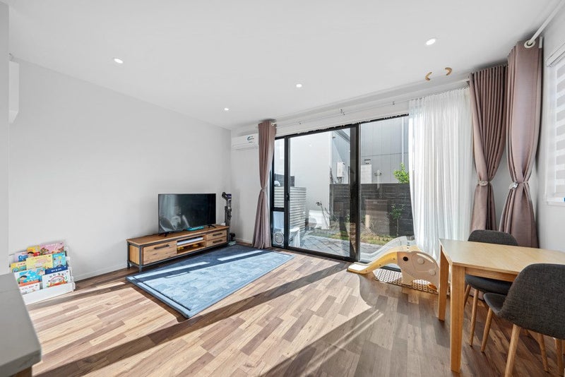 30 Tihema Lane, Westgate, Auckland - Carousel 2