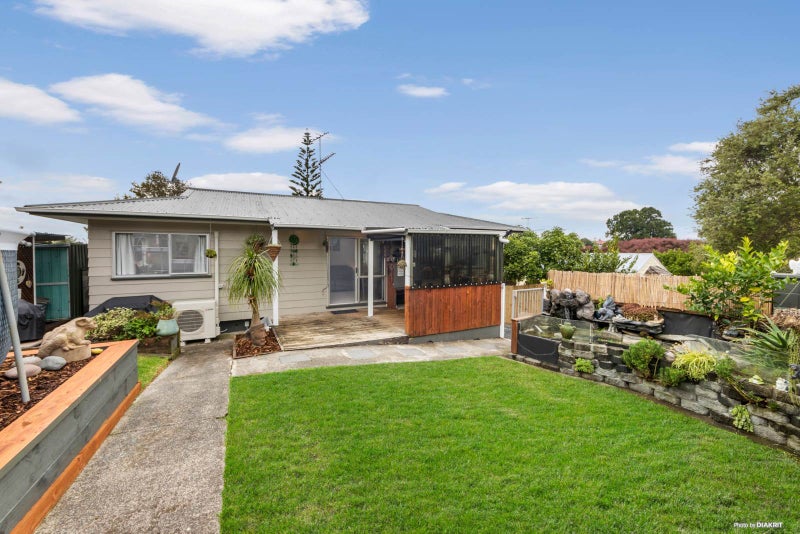 6 Mile Place, Henderson, Auckland - Carousel 1