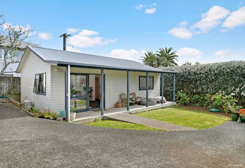 103 Onewa Road, Northcote, Auckland - Carousel 1