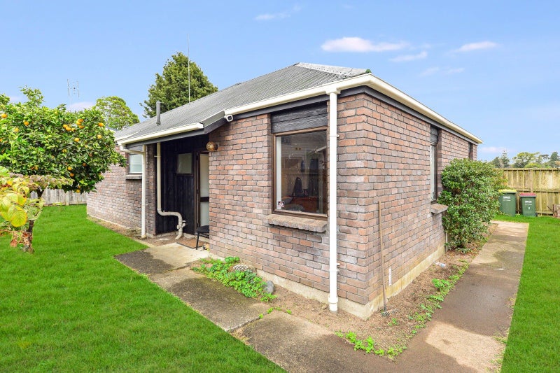 42B Rimu Street, Maeroa, Hamilton - Carousel 1