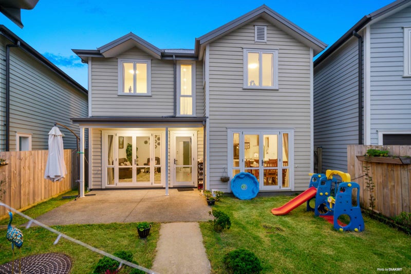8 Bellbird Street, Papakura, Auckland - Carousel 2