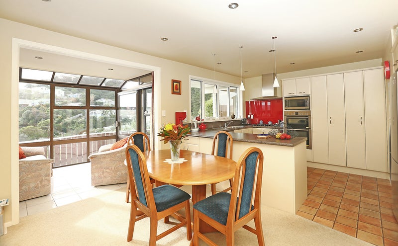 16 Madison Place, Miramar, Wellington - Carousel 1
