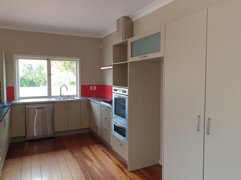 18 Puketapu Road, Taradale, Napier - Carousel 2