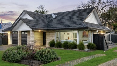 1 Stewart Gibson Place, Manurewa, Auckland - Carousel 1