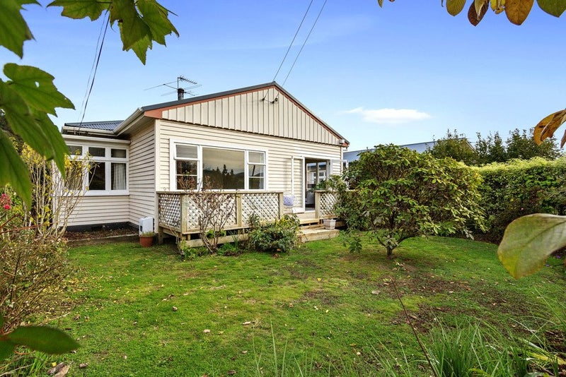 1/32 Norton Park Avenue, Fairfield, Lower Hutt - Carousel 1