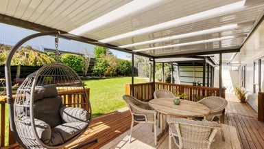 3/20 Hellyers Street, Birkdale, Auckland - Carousel 1