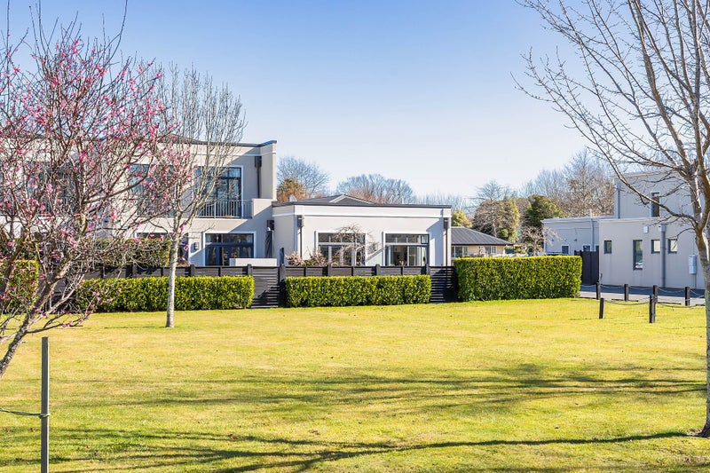 58 Country Club Terrace, Northwood, Christchurch - Carousel 2