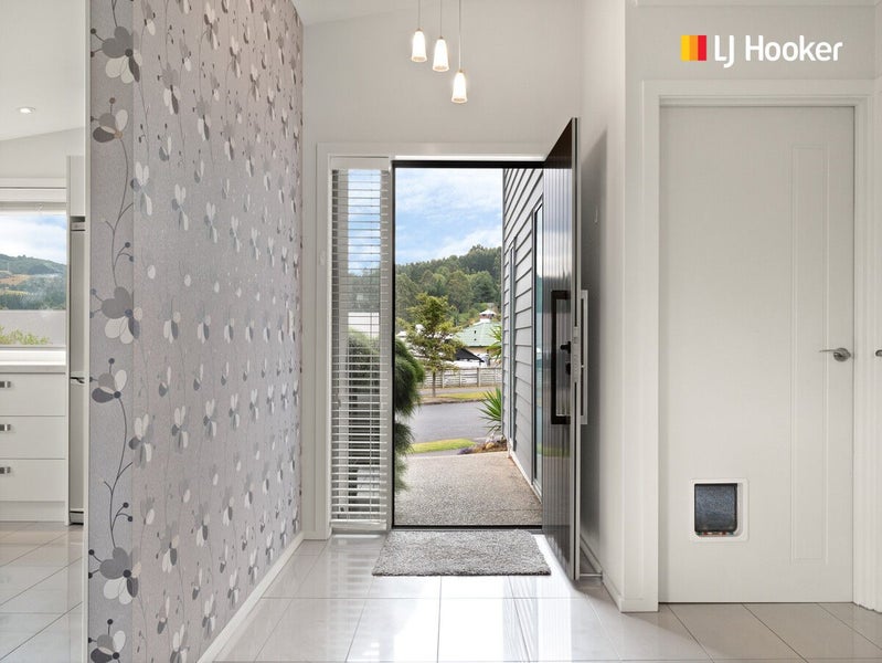 38 Severn Street, Green Island, Dunedin - Carousel 2