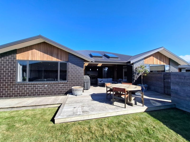 5 Wheki Lane, Inglewood, Inglewood - Carousel 1