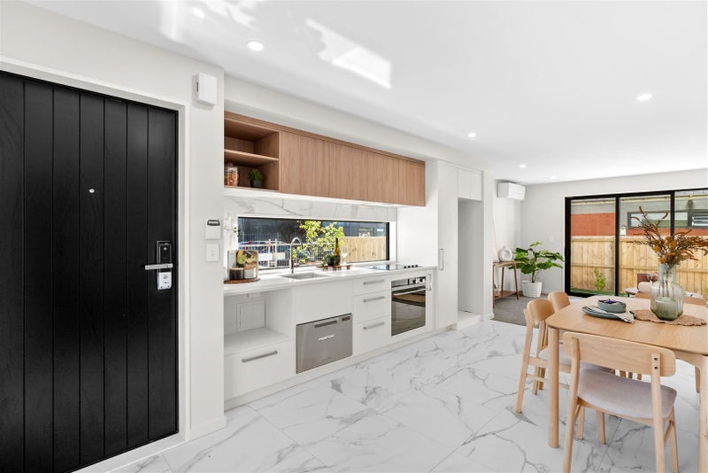 1/112 Barbour Street, Waltham, Christchurch - Carousel 1