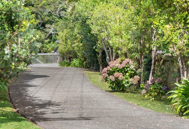 90 Aeroview Drive, Beach Haven, Auckland - Carousel 2