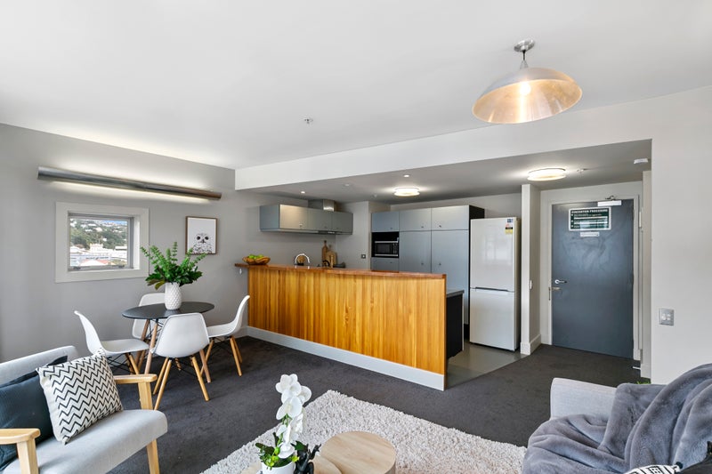 92/43 Mulgrave Street, Thorndon, Wellington - Carousel 1