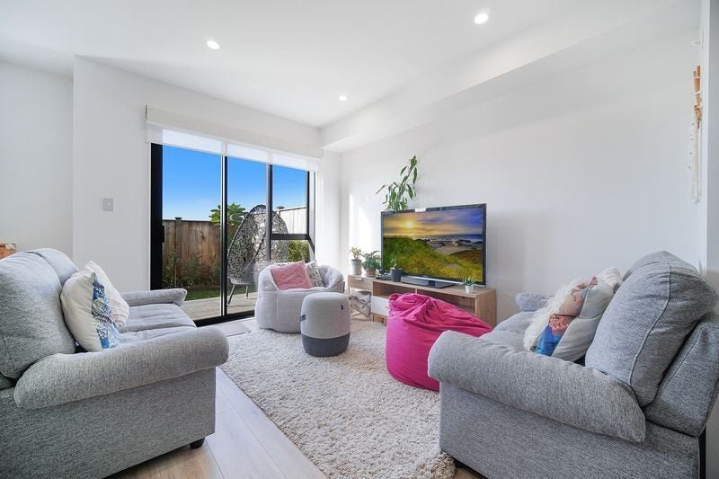 3/1 Armein Road, Panmure, Auckland - Carousel 1