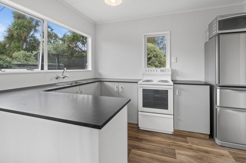 2/62 PARKERS Road, Tahunanui, Nelson - Carousel 2