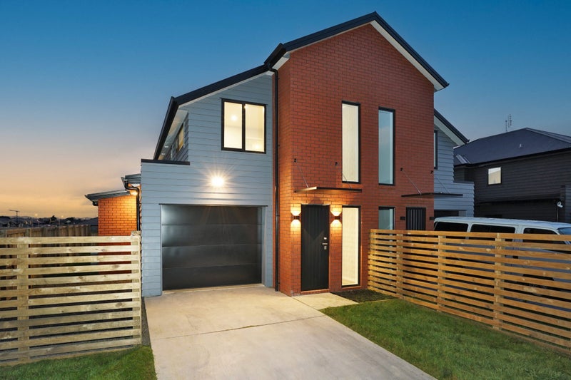 1/38 Maanihi Drive, Rototuna North, Hamilton - Carousel 1