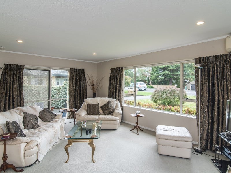 166A Raumati Road, Raumati Beach, Paraparaumu - Carousel 2