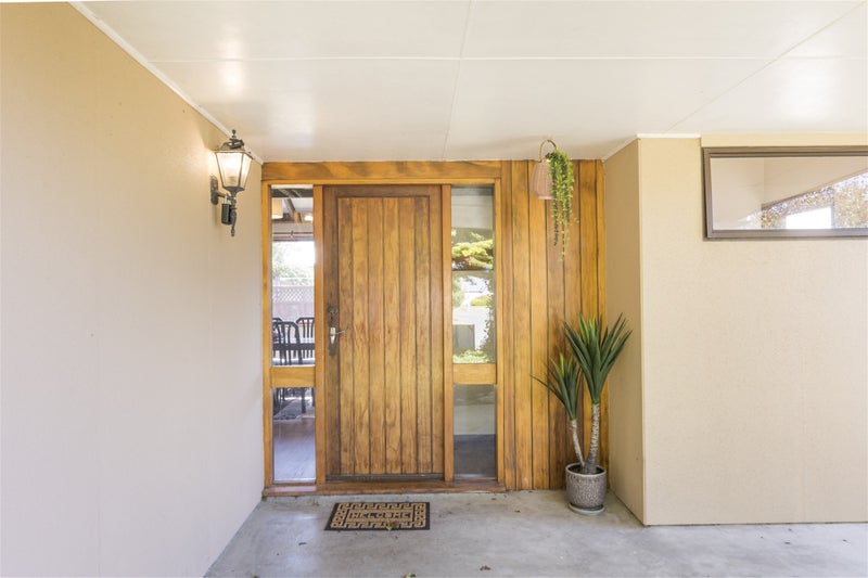 6 Adams Place, Kelvin Grove, Palmerston North - Carousel 2