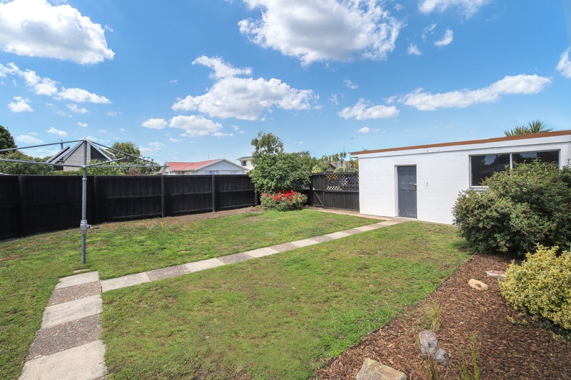 1/1 Ingrid Street, Parklands, Christchurch - Carousel 21
