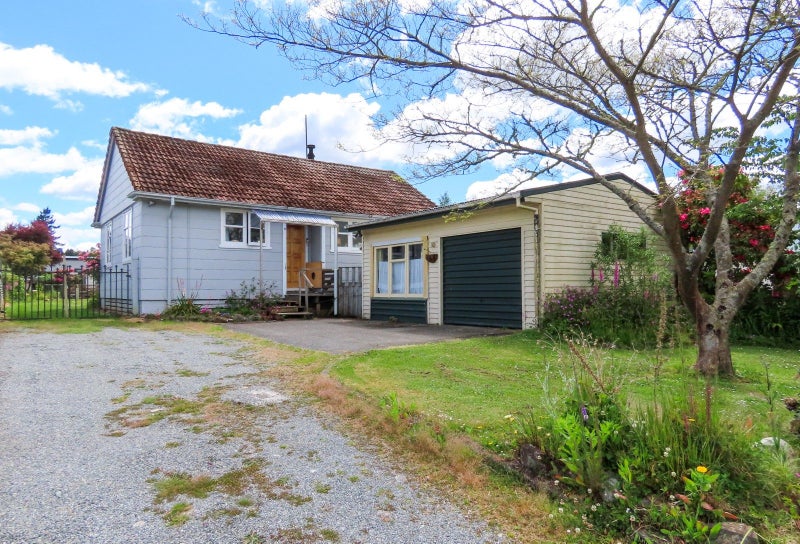 8 Conlon Street, Reefton, Reefton - Carousel 1