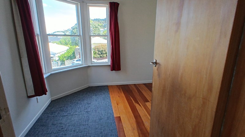 66 Wellington Road, Hataitai, Wellington - Carousel 4