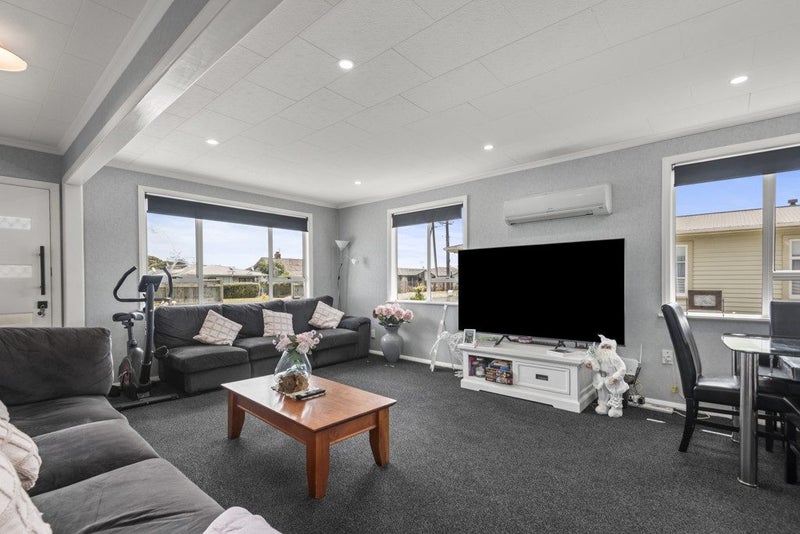 21 Cook Street, Foxton, Foxton - Carousel 2