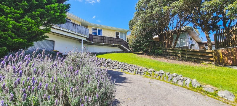 48 Major Drive, Kelson, Lower Hutt - Carousel 1