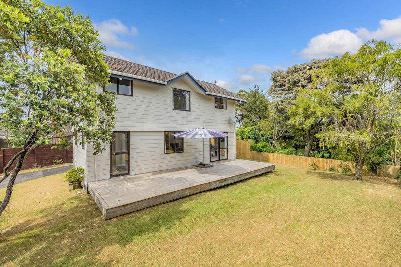 2/11 Glen Vista Place, Bayview, Auckland - Carousel 1