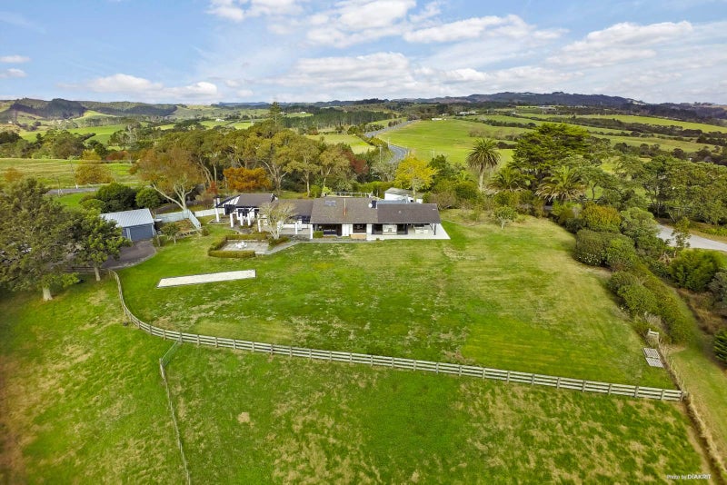 682 Whitford-Maraetai Road, Howick - Carousel 31