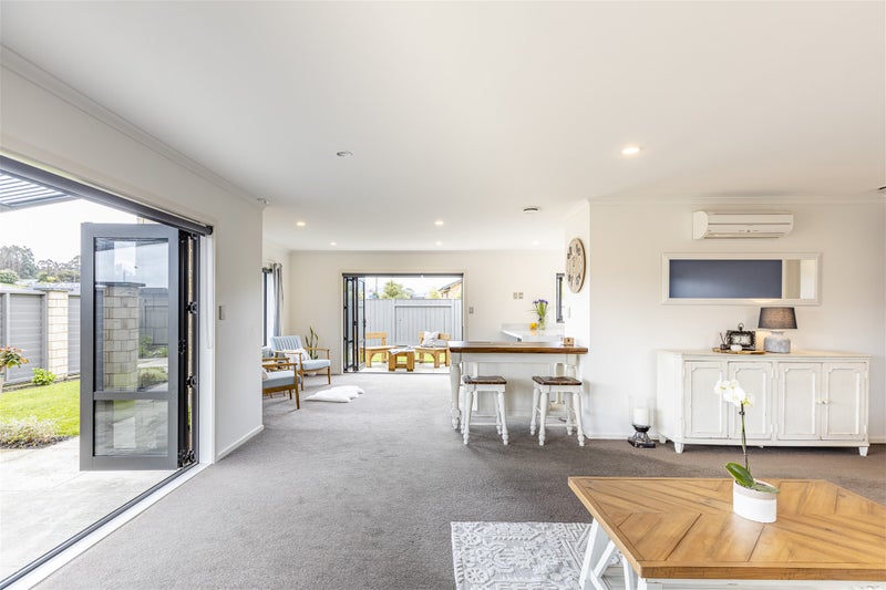 23 Chestnut Close, Kelvin Grove, Palmerston North - Carousel 3